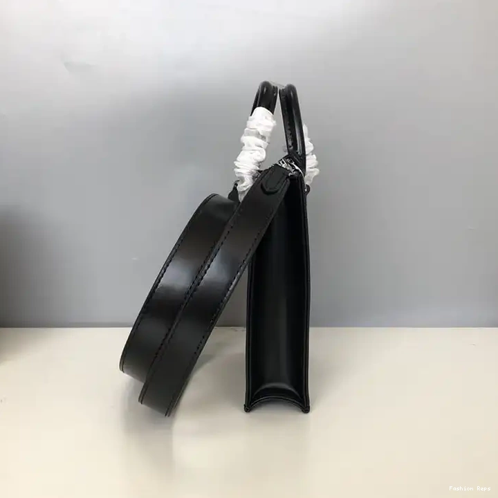 Fashion Reps 208B570091 Bags LV 0505